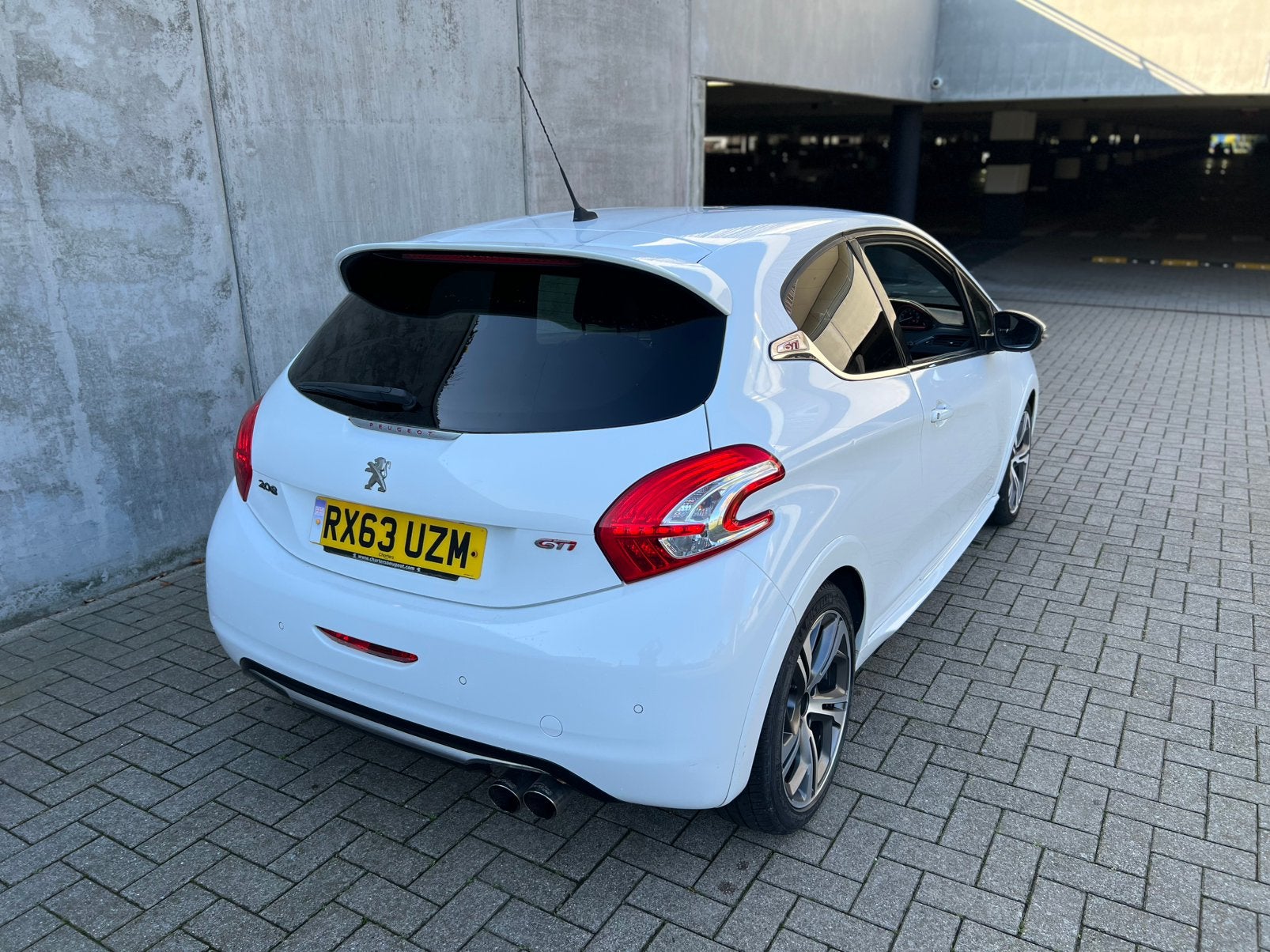 Peugeot 208 GTI 1.6 essance 200hp, Autos, Achat, Euro 6, Boîte manuelle, Particulier