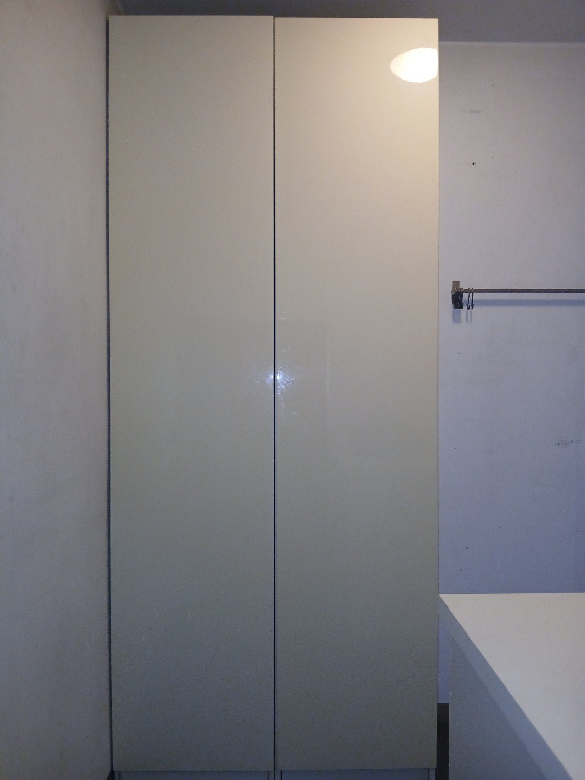 Kasten  236 hoogte x 50 breedte x 38 diepte cm. Wit glanzend, Antiek en Kunst, Ophalen