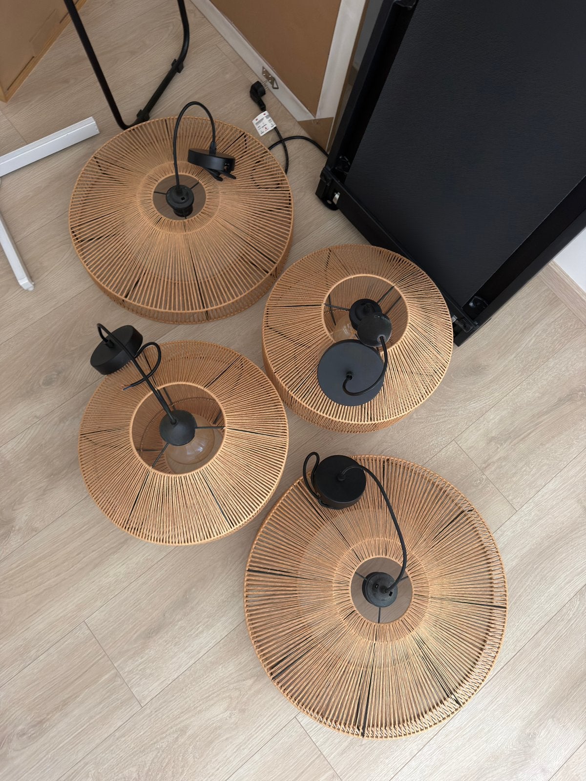 4x hanglampen – riet/rotan look, Huis en Inrichting, Ophalen, Zo goed als nieuw