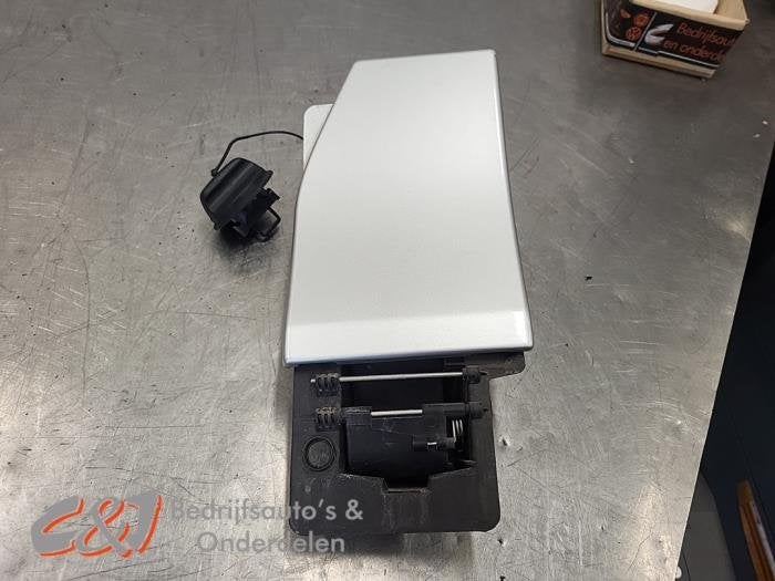 Clapet réservoir d'un Opel Vivaro (L193), -, Opel, 3 mois de garantie, Utilisé