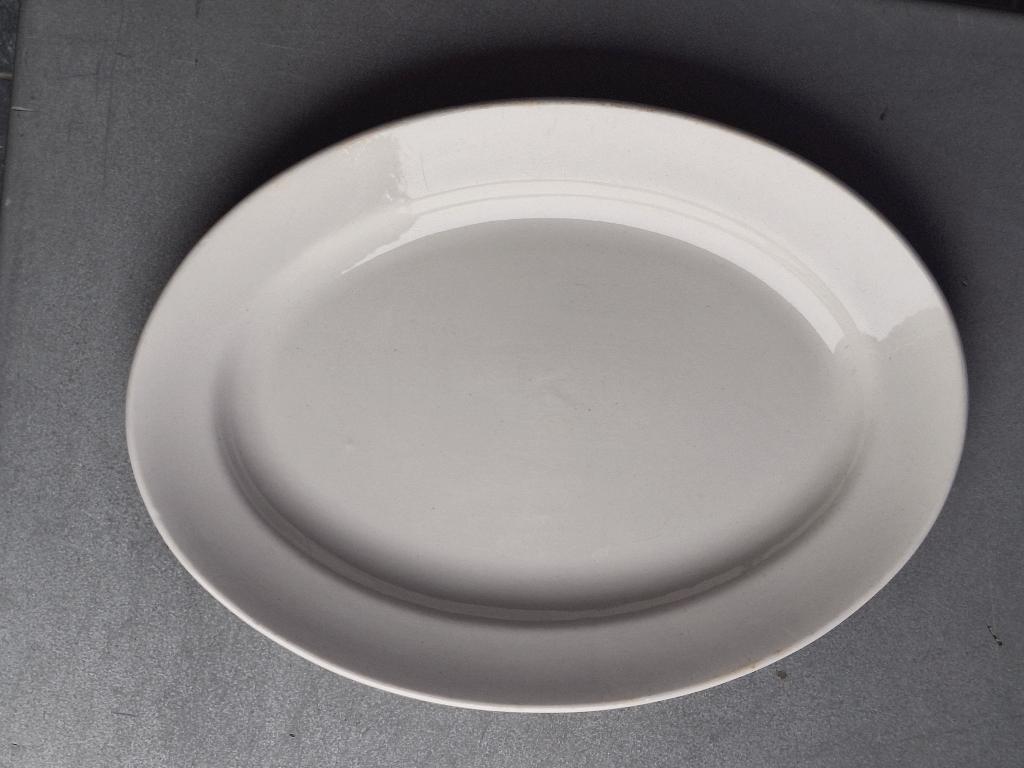 Joli ancien plateau blanc Boch La Louvière parfait état, Antiek en Kunst, Antiek | Keramiek en Aardewerk, Ophalen of Verzenden