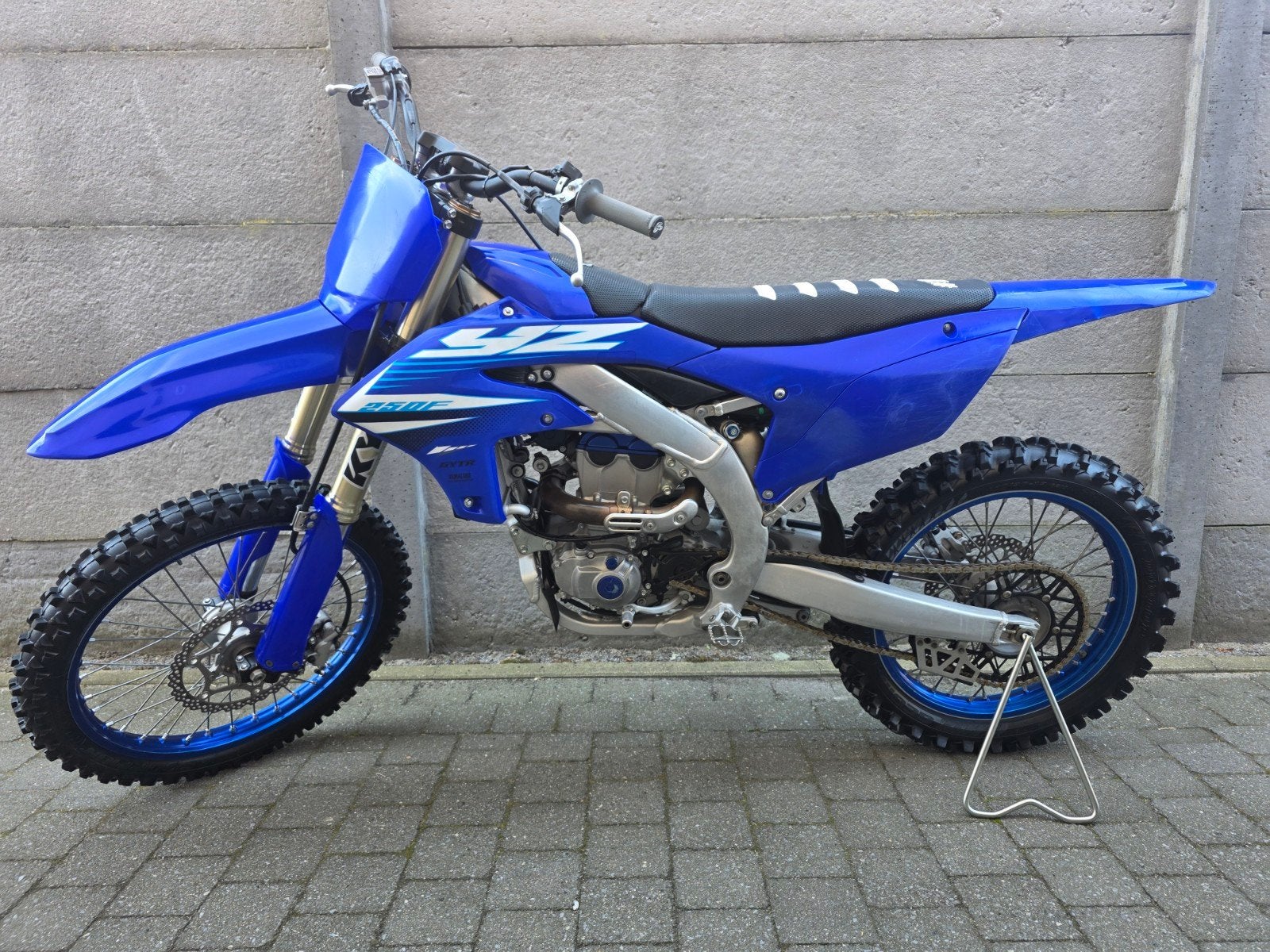 Yamaha yz250f 2025., Ophalen