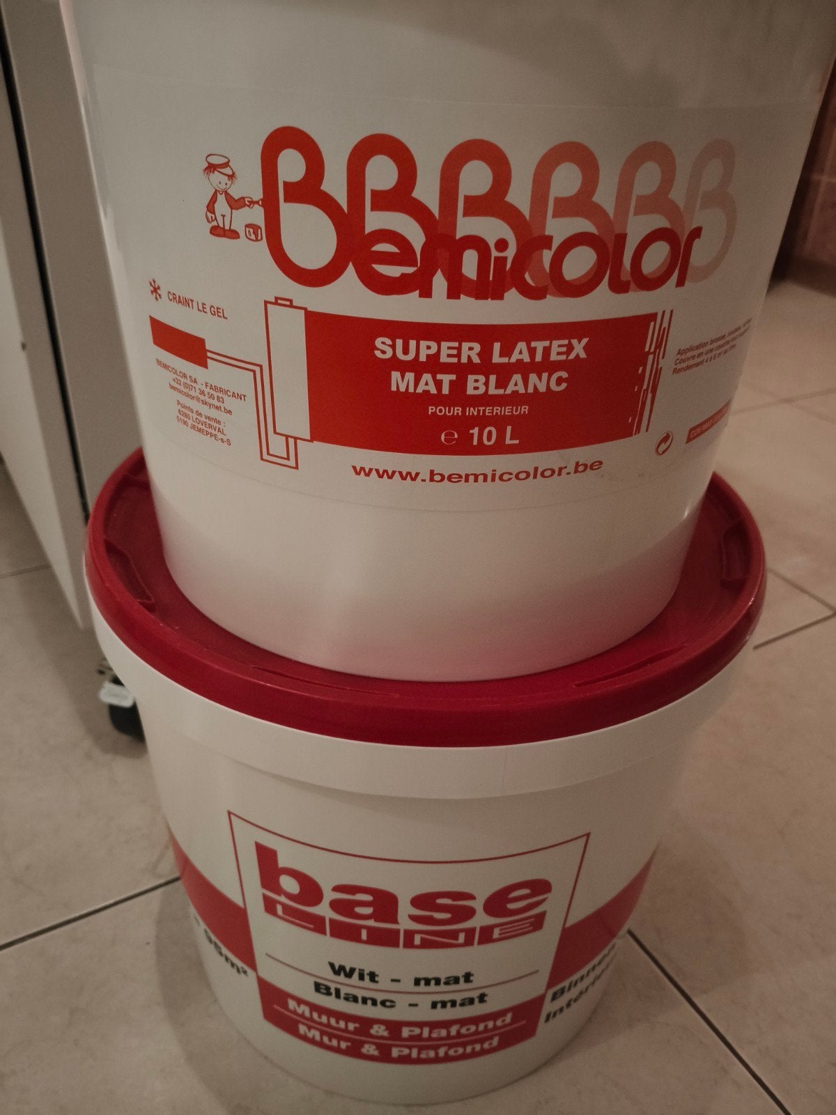 Peinture blanche pour intérieur 25kg + 5L, 20 litres ou plus, Comme neuf, Enlèvement, Peinture