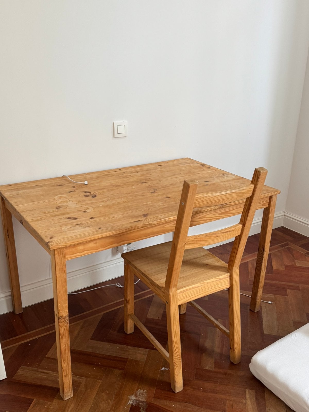 Wooden table+chair, Maison & Meubles, Enlèvement, Utilisé