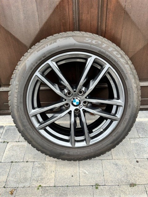 Originele BMW X3 G01/X4 G02 19”wintervelgen + Pirelli banden, Banden en Velgen, Winterbanden, Terreinwagen, Ophalen