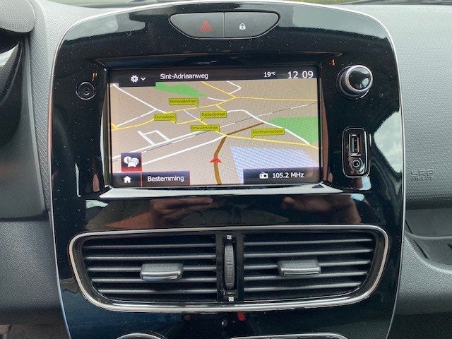 RENAULT CLIO GRANDTOUR 16000KM/NIEUWSTAAT, Auto's, Voorwielaandrijving, Stof, Bedrijf, 5 deurs