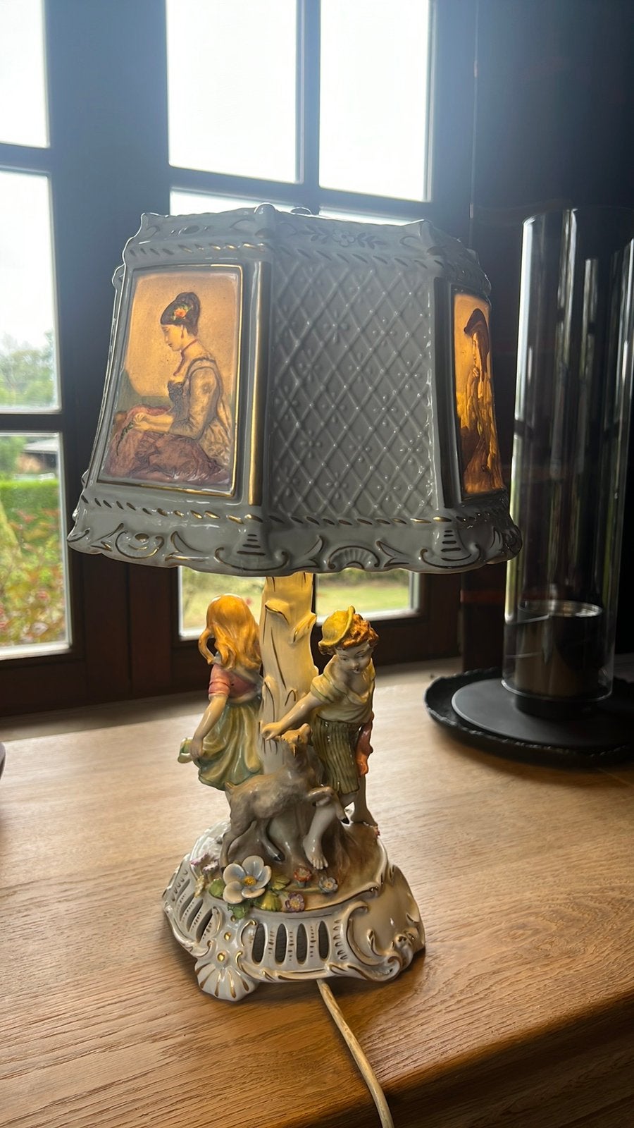 Magnifique lampe en porcelaine PMP 1817 – peinte à la main, Enlèvement