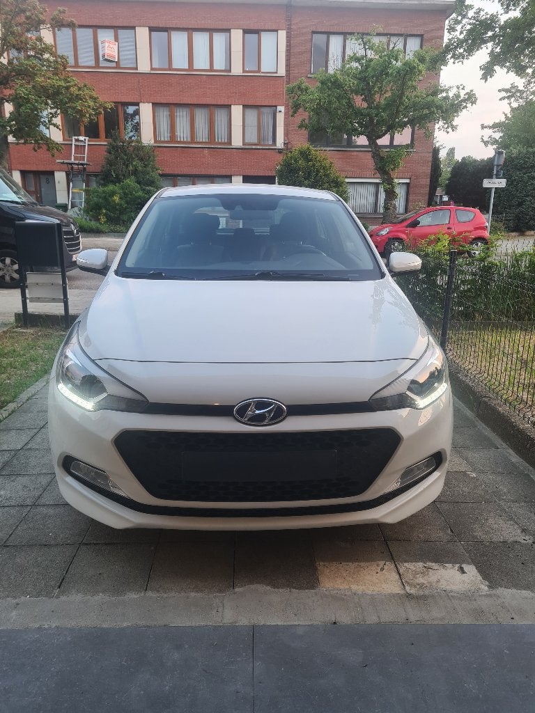 Hyundai i20, 1.2l (2016), Auto's, Hyundai, Particulier, i20, ABS, Airbags, Airconditioning, Alarm, Bluetooth, Bochtverlichting