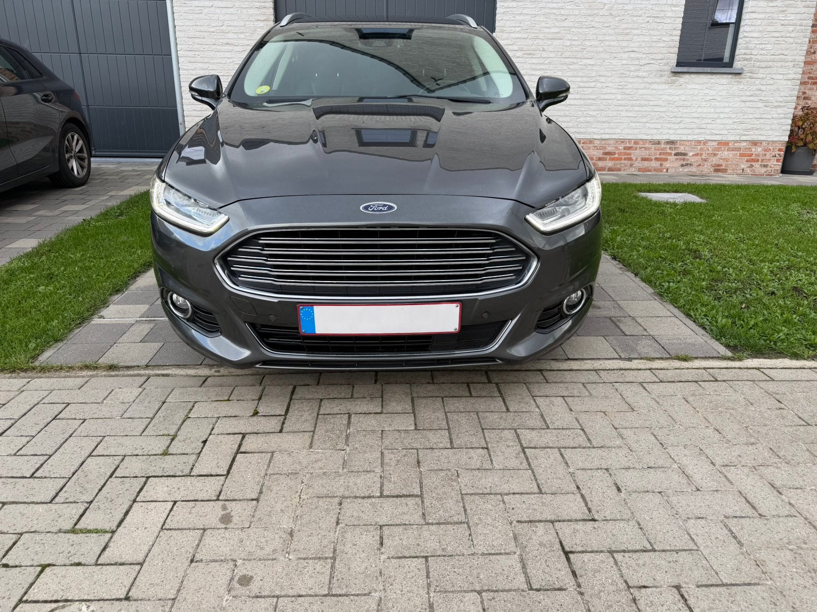 Ford Mondeo Titanium full option, Autos, Cuir, Mondeo, Boîte manuelle, Noir
