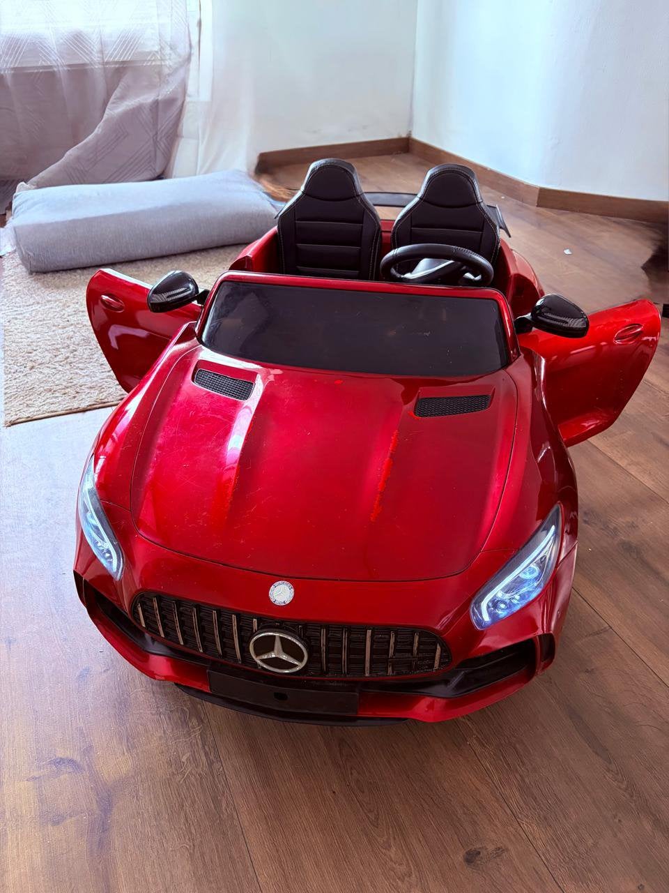 Mercedes électrique, Enlèvement, Comme neuf