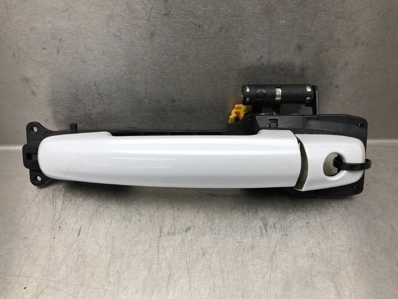 PORTIERGREEP BUITEN LINKS VOOR Suzuki Swift (ZA / ZC / ZD), Gebruikt, Voor, Suzuki