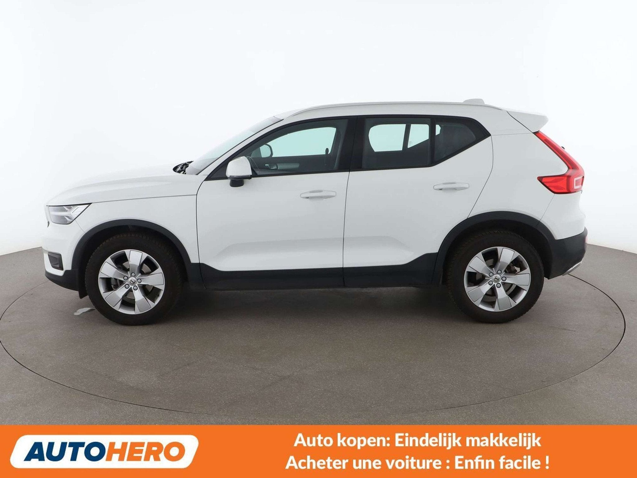 Volvo XC40 1.5 T3 Momentum Pro 2WD (bj 2020, automaat), Auto's, Volvo, Stof, Gebruikt, Wit, 120 kW