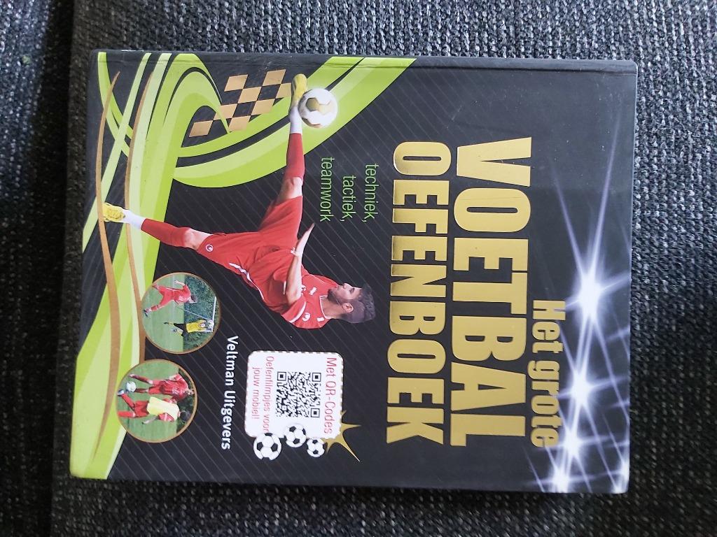 Voetbalboek, Ophalen, Zo goed als nieuw, Balsport