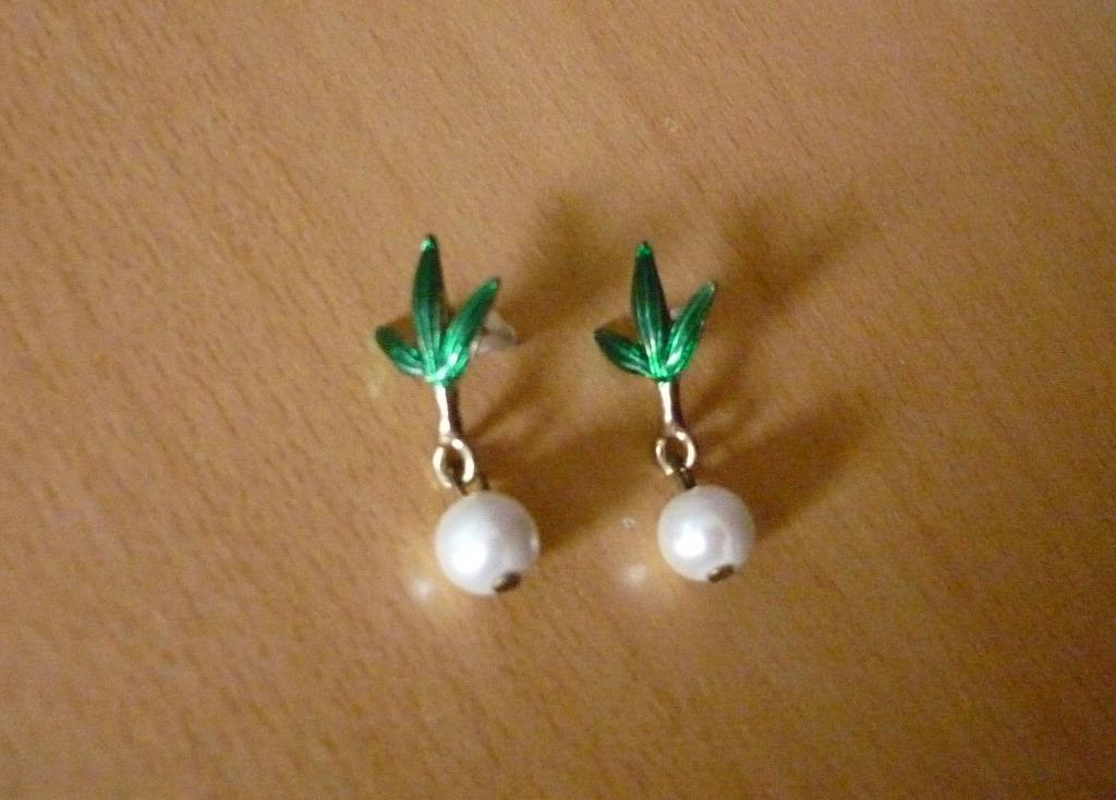 Bronskleurige oorbellen met groen blad en witte parel, Handtassen en Accessoires, Oorbellen, Ophalen of Verzenden, Groen