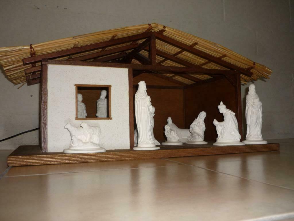 Handgemaakte kerststal met kerstfiguren, Enlèvement, Utilisé