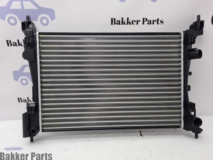 Radiateur van een Opel Corsa, Gebruikt, -, -, Opel
