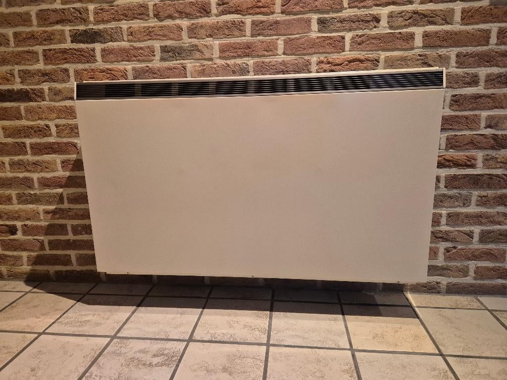 Elektrische verwarming 2,4KW (statische accumulatie), Doe-het-zelf en Bouw, Verwarming en Radiatoren, Ophalen