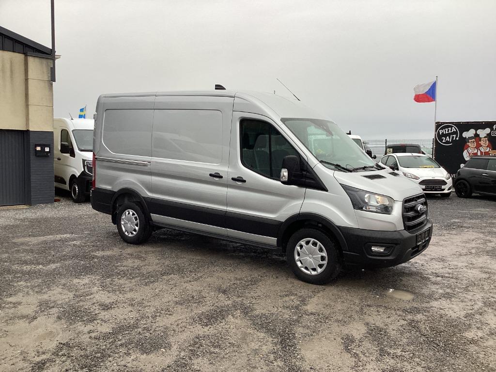 ford transit l2h2 130pk automaat 2023 10km full/option, Auto's, Bestelwagens en Lichte vracht, Stof, 4 cilinders, Bedrijf, Diesel