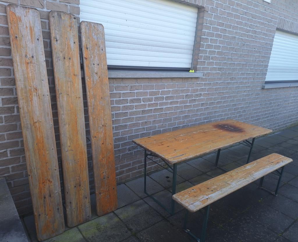 Table de jardin + 4 bancs, Jardin & Terrasse, Tables de pique-nique, Enlèvement