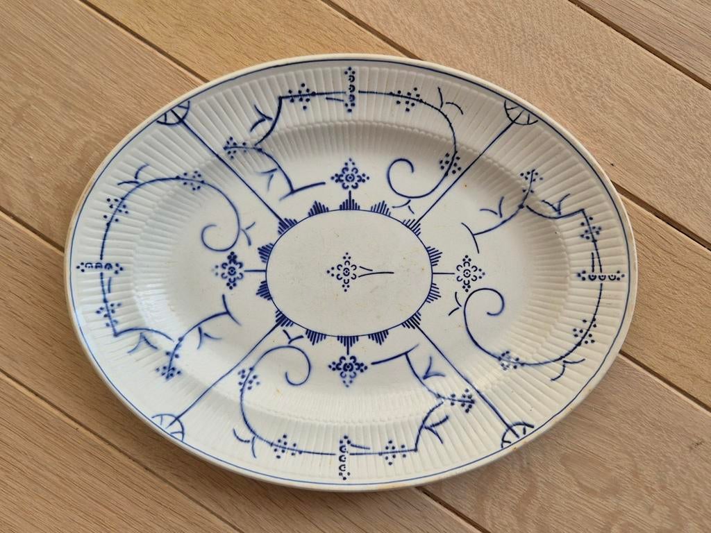 Plat oval Boch La Louvière Copenhague Belgique vintage