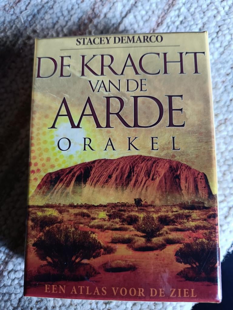 ***Stacey Demarco De kracht van de aarde    41 orakelkaarten, Enlèvement ou Envoi