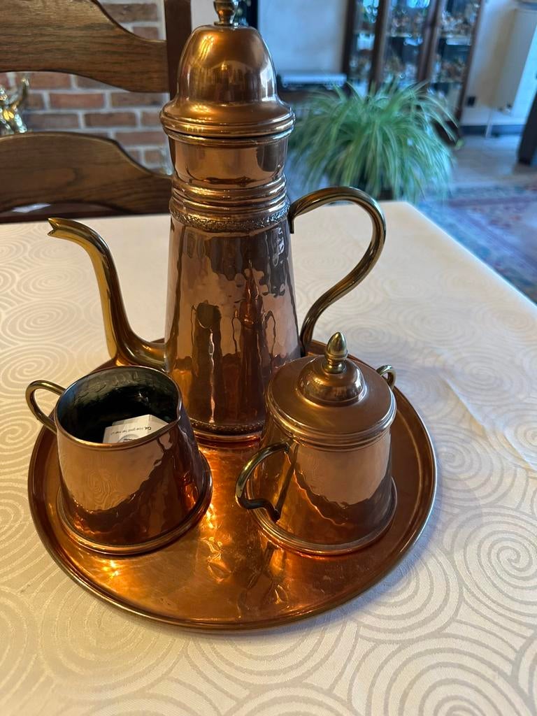 Dienblad met koffieset, Ophalen, Koper