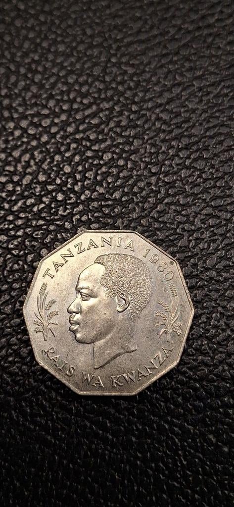 2##     Tanzania 5 shilling 1980 /herdenkingsmunt, Postzegels en Munten, Munten | Afrika, Ophalen of Verzenden, Tanzania