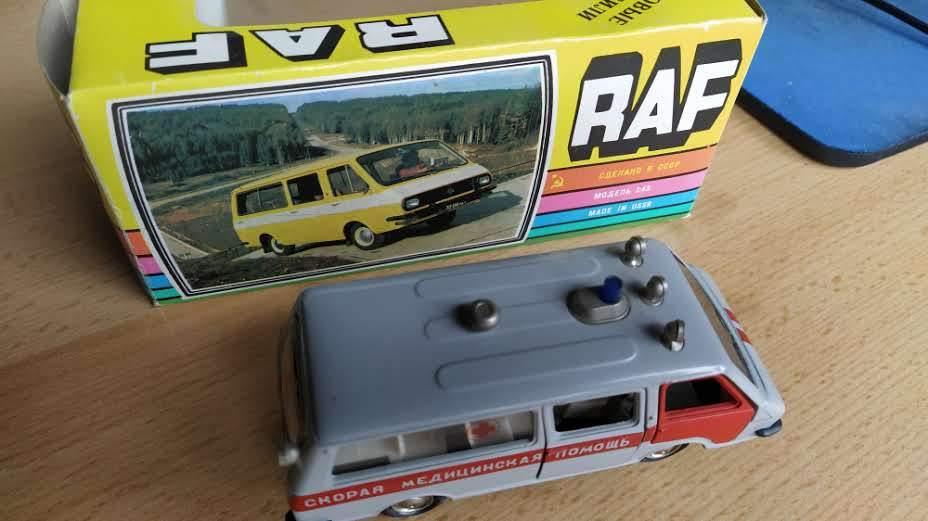 AMBULANCE RAF NOVOEXPORT, URSS, MINT7BOXED, Enlèvement ou Envoi, Neuf, Bus ou Camion, Autres marques