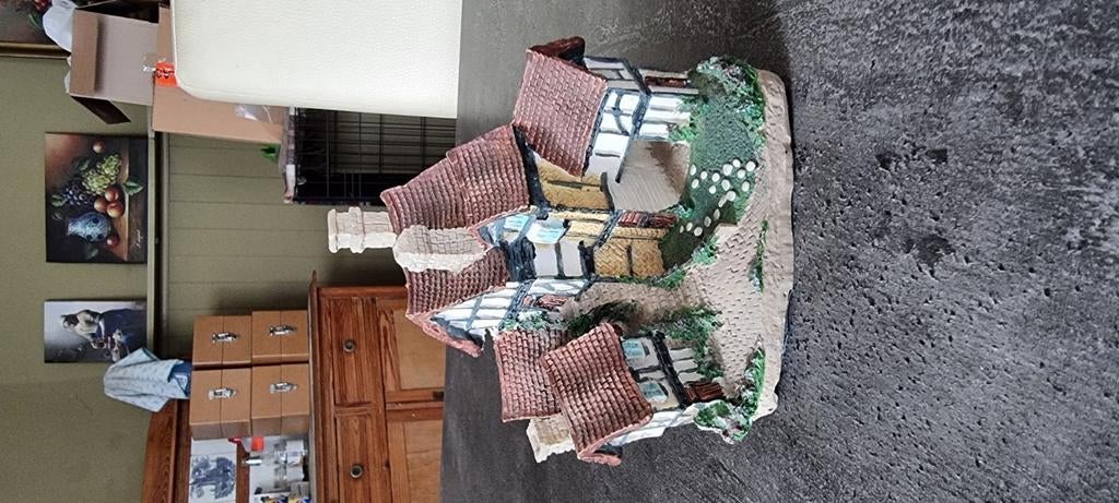 Miniatuur huisje, Ophalen of Verzenden, Zo goed als nieuw