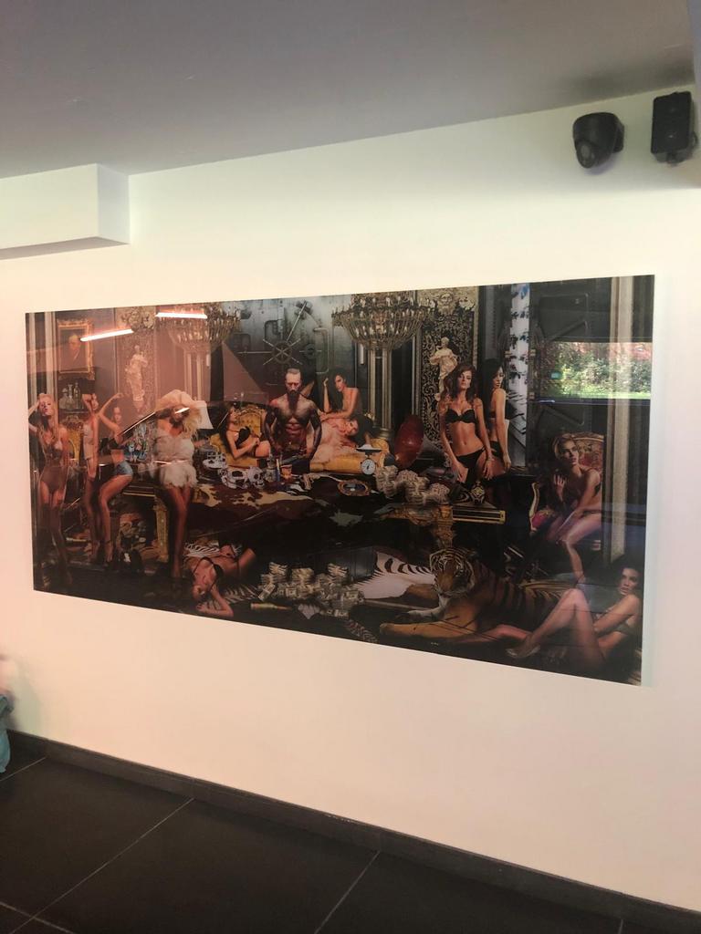 Kunstwerk op plexiglas – “Gangster Paradise” van James Chiew, Ophalen