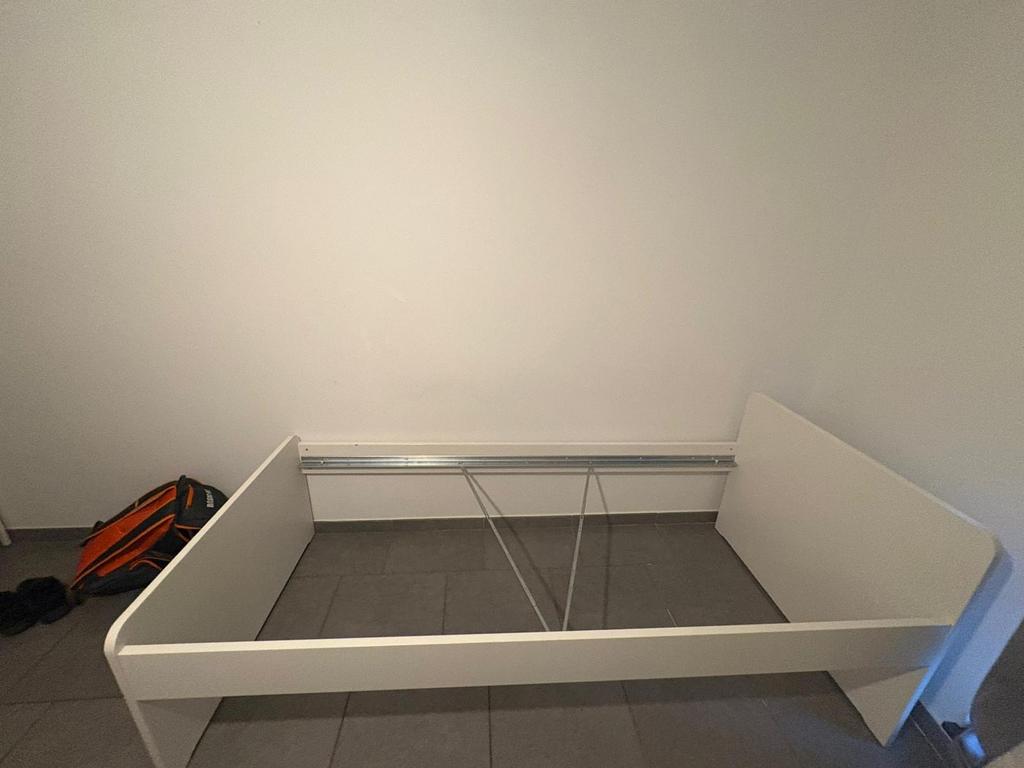 Lit ikea, Enlèvement, Comme neuf