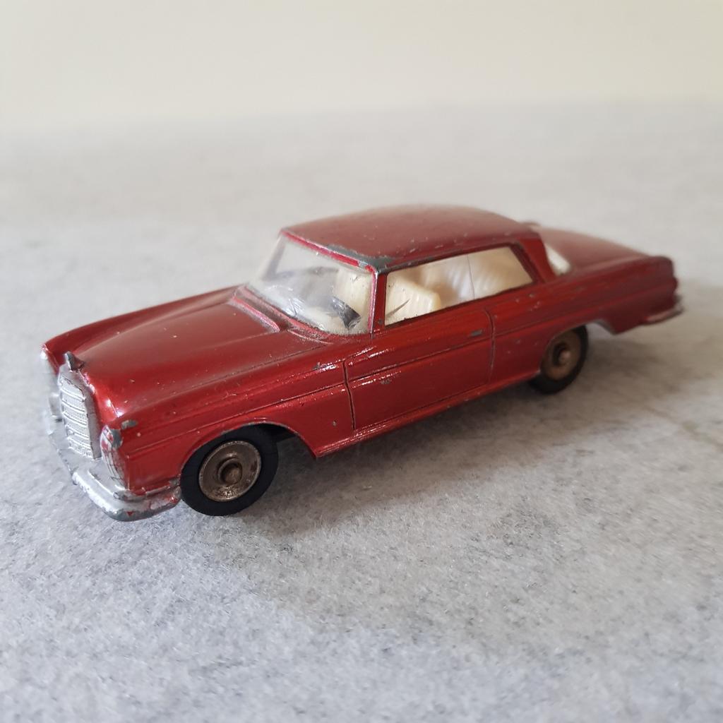 Dinky Toys Mercedes Benz 300SE, 533, Enlèvement ou Envoi, Dinky Toys