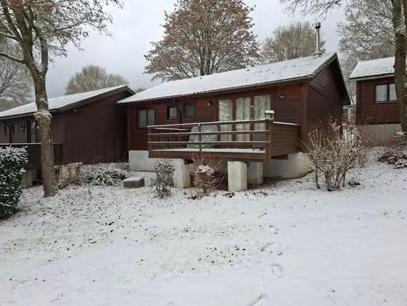 Chalet hartje Ardennen. KOMEND WEEKEND NOG VRIJ LASTMINPRIJS, Jupille Sur Ourthe, Direct bij eigenaar, 2 kamers, 70 m²