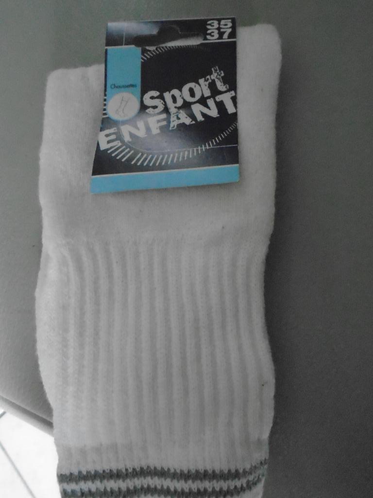 CHAUSSETTES  "SPORT ENFANT"POINTURE 35-37 /NEUVE, Neuf, Garçon ou Fille, Enlèvement ou Envoi, Chaussettes