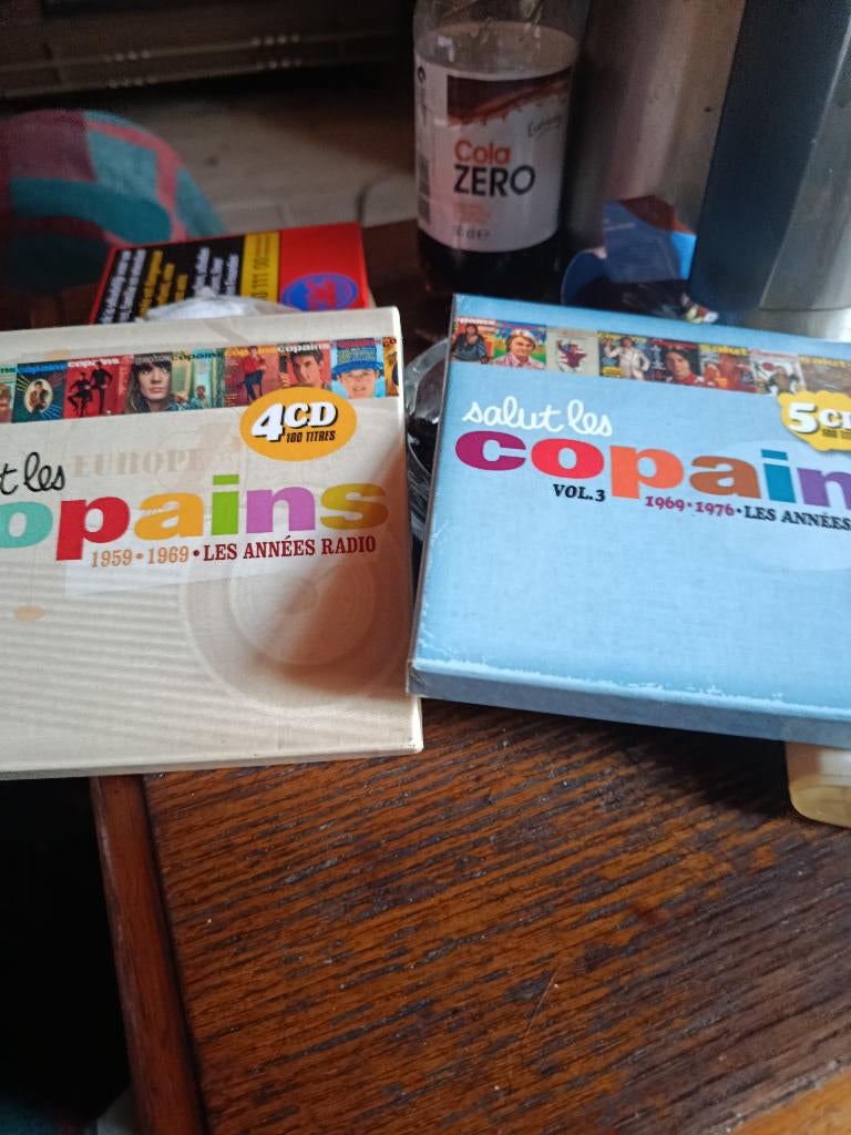 Lot 2 coffret cd Salut mes copains, Ophalen, Zo goed als nieuw