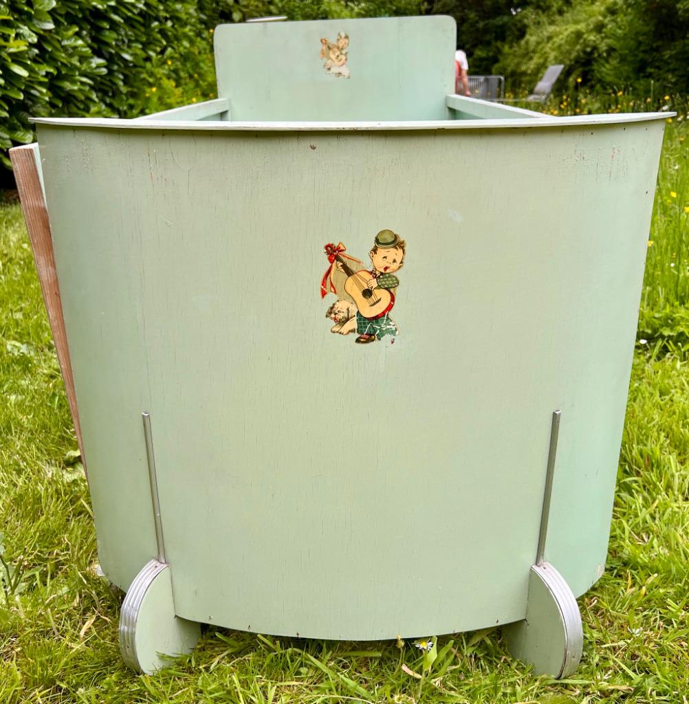 antiek houten kinderledikantje 1950, Antiek en Kunst, Ophalen