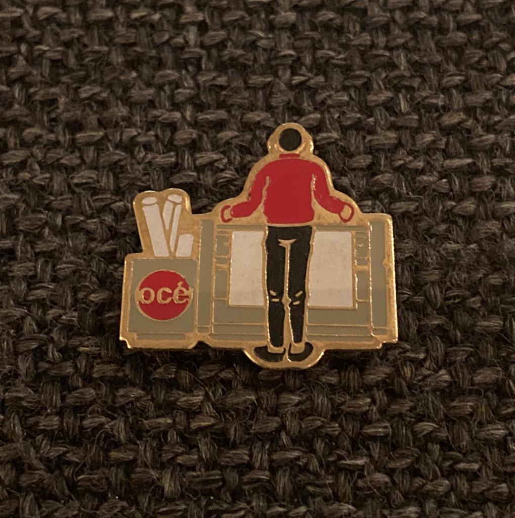 PIN - OCÉ - KOPIEERMACHINES, Verzenden, Gebruikt, Overige onderwerpen, Speldje of Pin