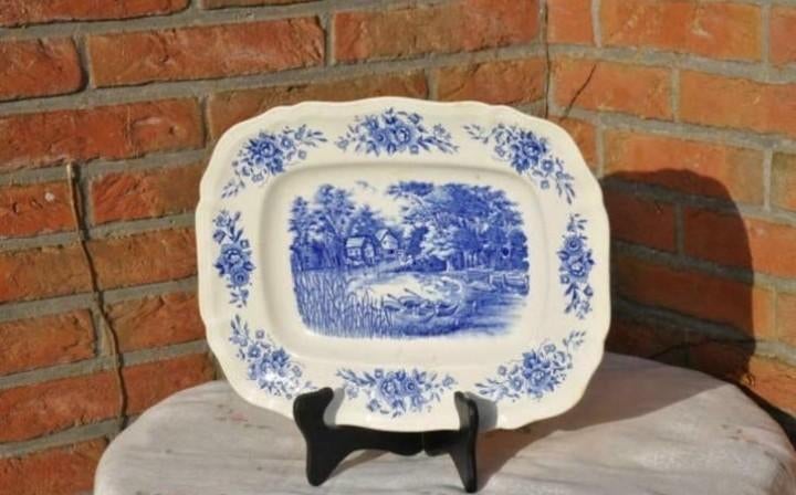 § plat Sarreguemines décor romantic, Antiquités & Art, Enlèvement ou Envoi