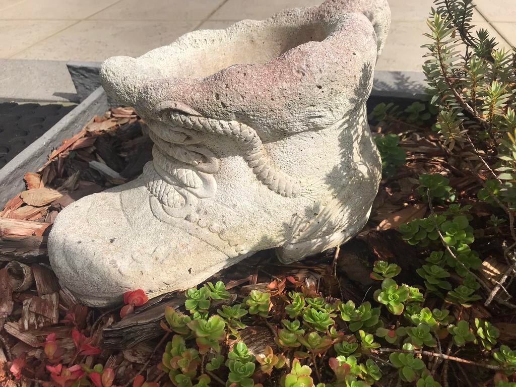 Decoratieve tuinschoen (voor plantje) in witte steen, Ophalen, Zo goed als nieuw