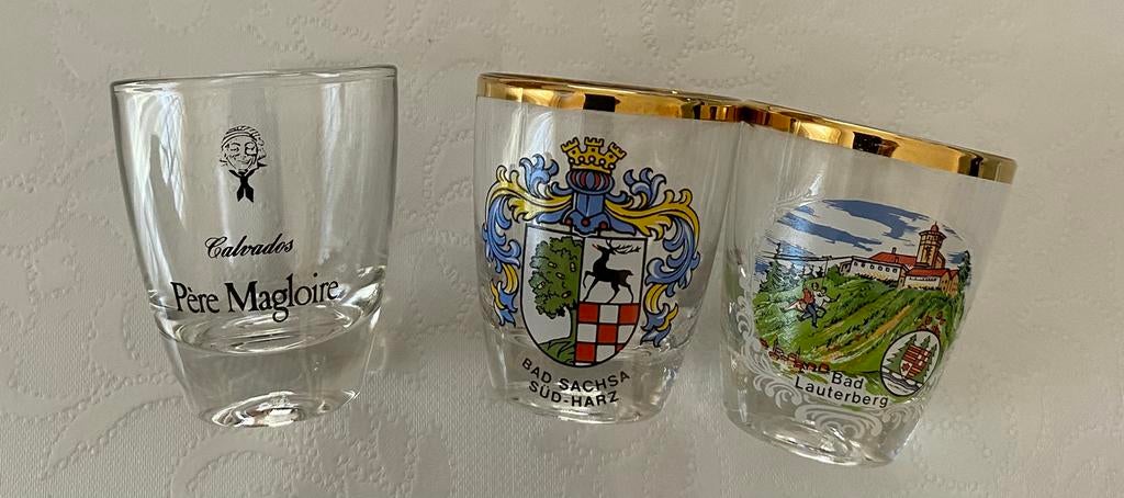 3 petits verres à alcool, Enlèvement, Comme neuf