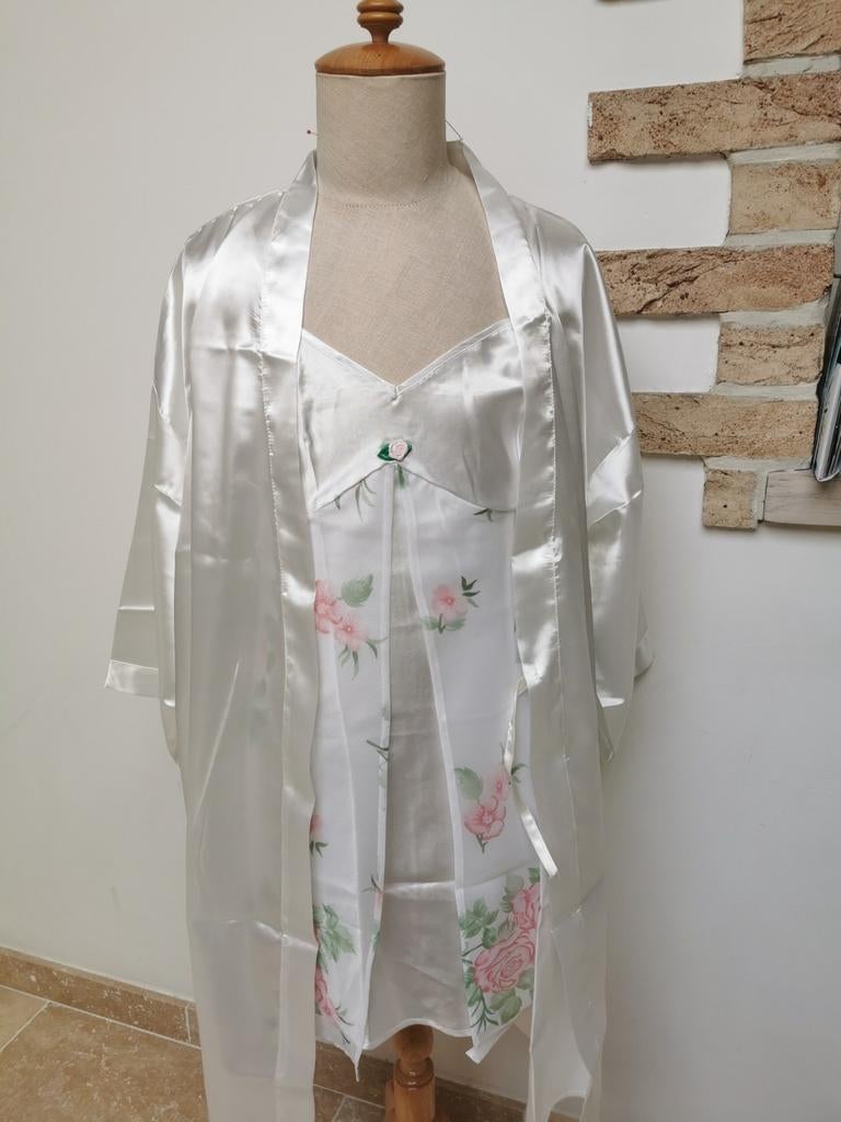 Nouvelle robe de chambre et robe de nuit assortie, Enlèvement ou Envoi, Ensemble