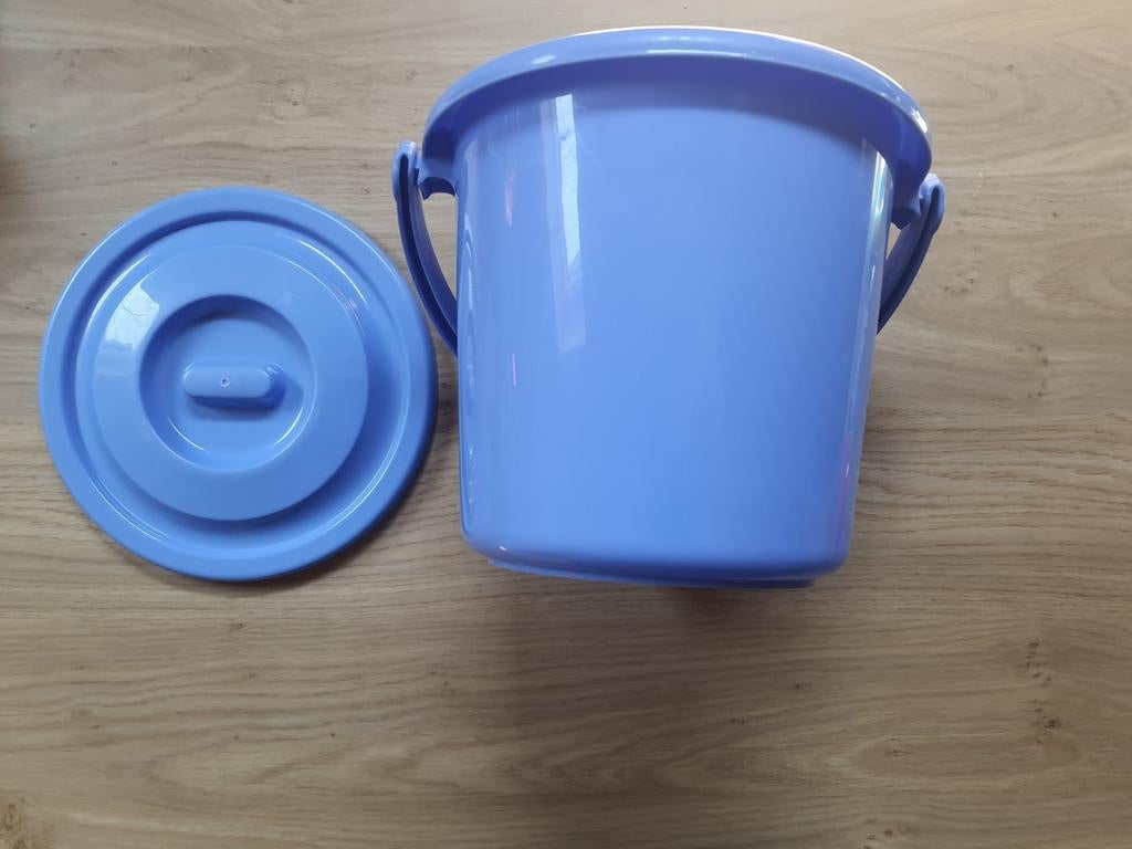 Emmer met deksel, Huis en Inrichting, Emmers, Ophalen, Zo goed als nieuw, Met deksel