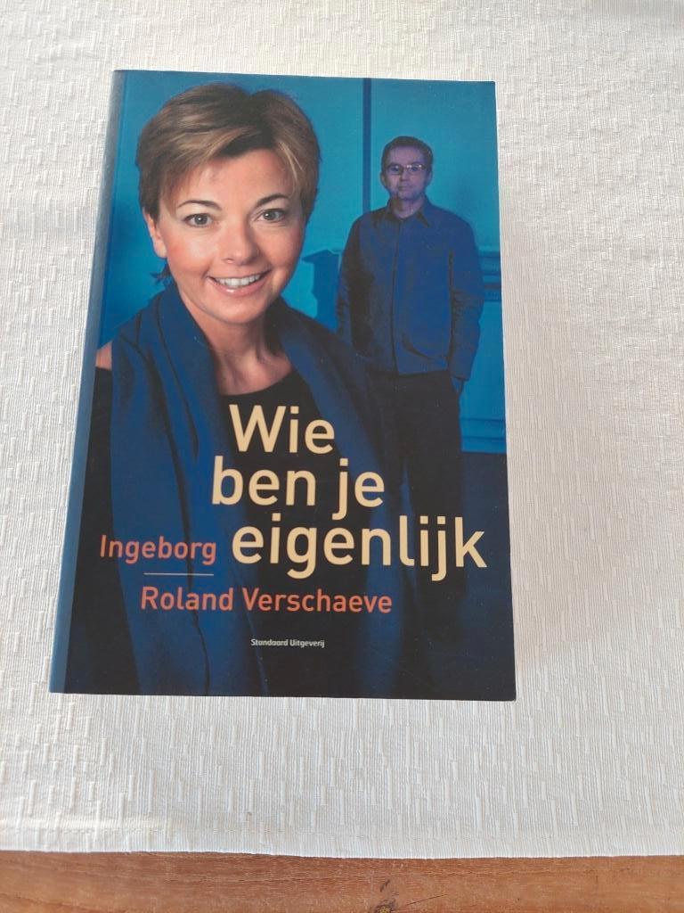 boek Wie ben je eigenlijk - Ingeborg, Livres, Ingeborg Roland Verschaeve, Comme neuf, Psychologie de la personnalité, Enlèvement ou Envoi