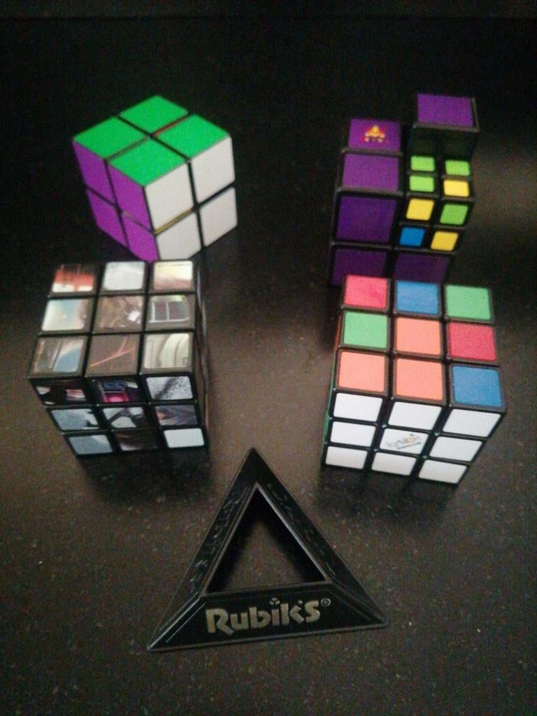Set van 4 Rubik's kubes, Ophalen of Verzenden, Zo goed als nieuw