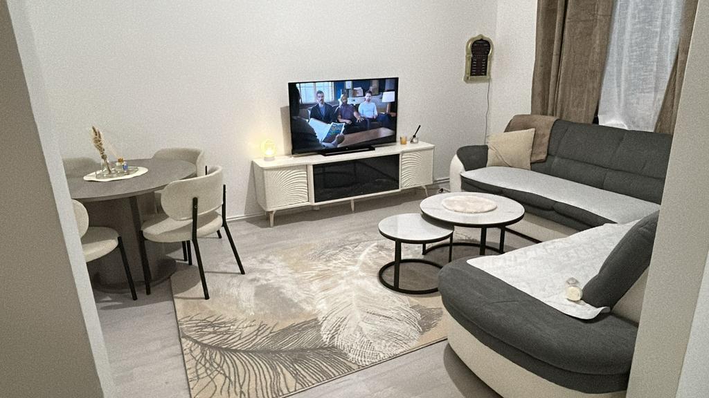 Salon, Immo