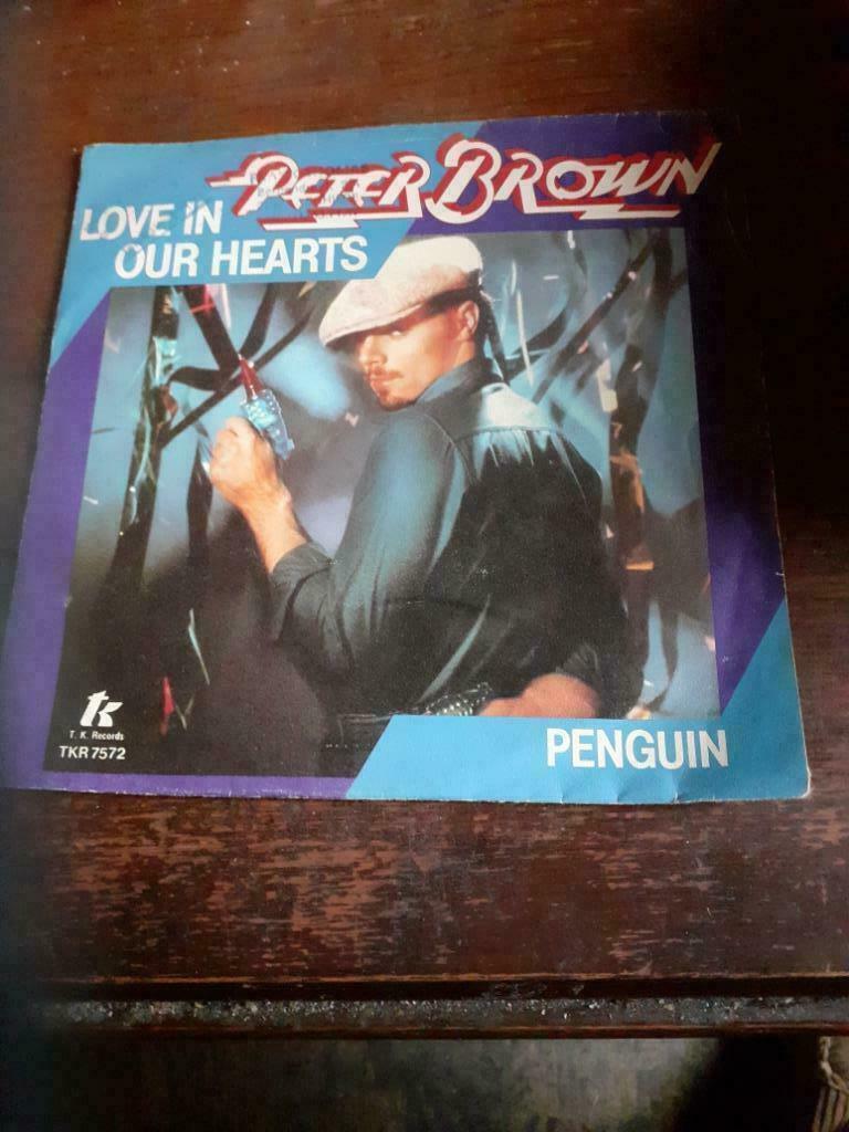 45T Peter Brown : Love in our hearts, Ophalen of Verzenden