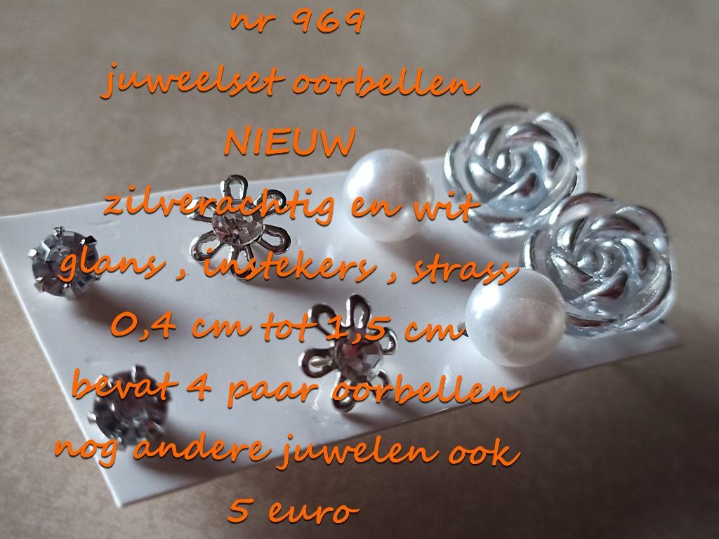 969. Parure : boucles d'oreilles, NEUF, frais de port inclus, Bijoux, Sacs & Beauté, Boucles d'oreilles, Blanc, Envoi, Neuf, Puces ou Clous