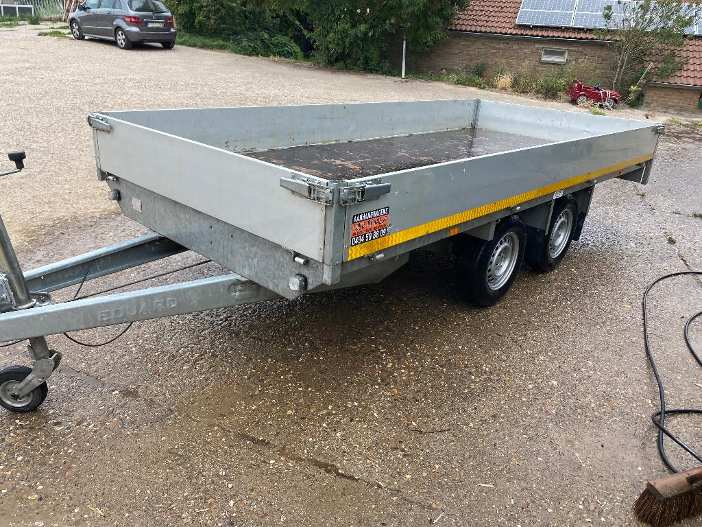 Autotrailer Eduard 2021 jaar,MTM2700kg,nettogewicht 530kg,, Auto diversen, Aanhangers en Bagagewagens, Ophalen of Verzenden, Zo goed als nieuw