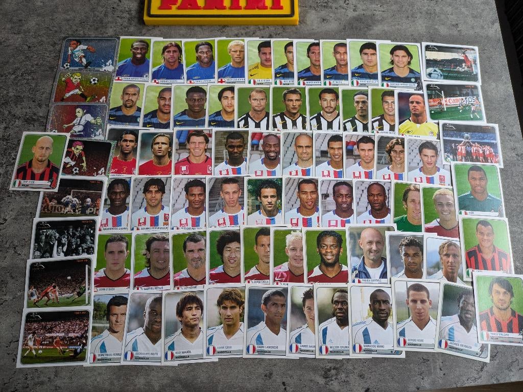 AUTOCOLLANTS PANINI FOOT CHAMPIONS D'EUROPE 1955/2005 75X, Envoi, Neuf
