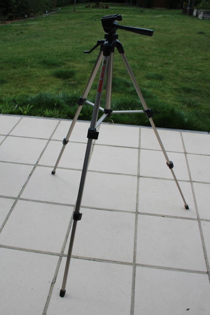 Trépied appareil photos, Enlèvement, Comme neuf, Moins de 150 cm, Trépied